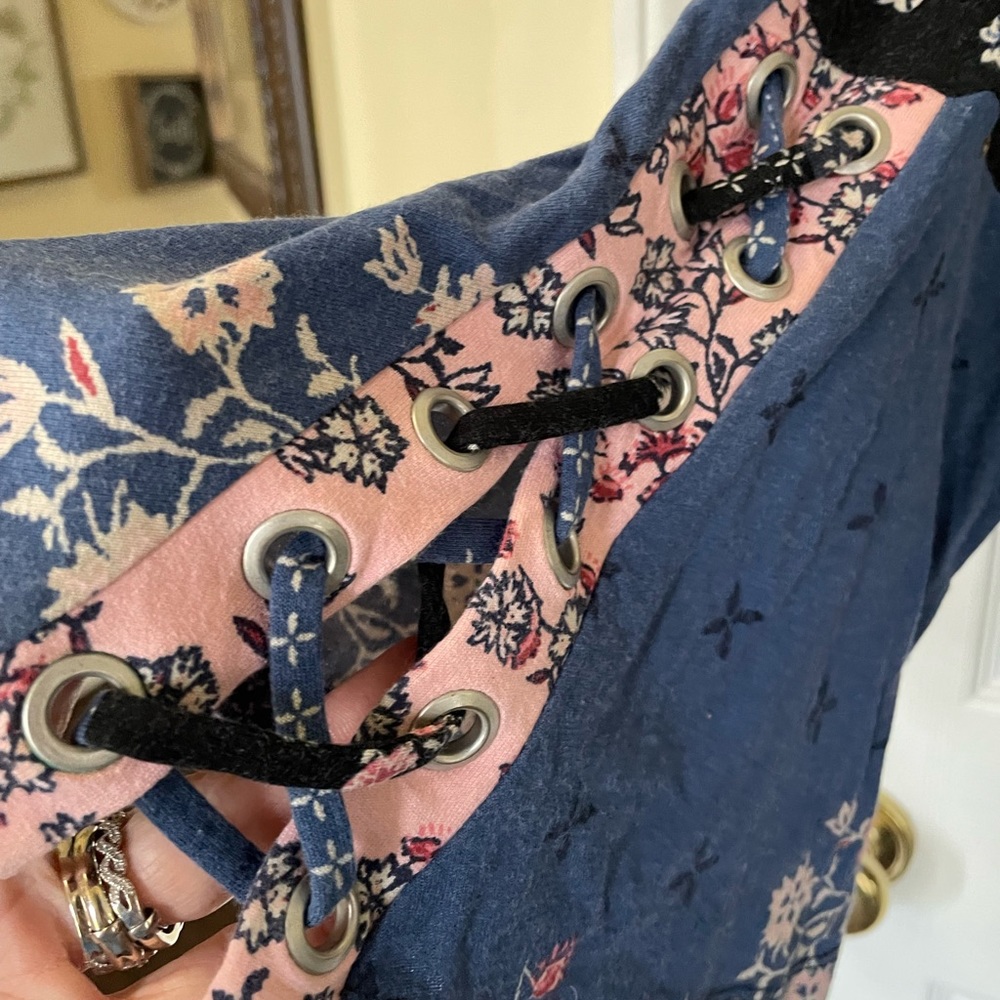 Multi Color/Pattern Design On/Off Shoulder - image 4